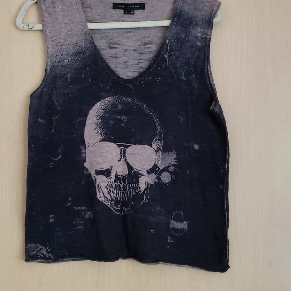 Skull Cashmere sleeveless v-neck